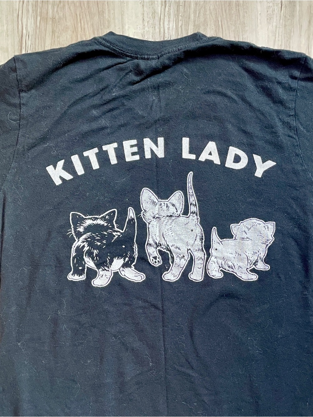 Kitten Lady Graphic Cat T-Shirt in Black, Funny Cat tee shirt cotton size medium - Picture 12 of 14